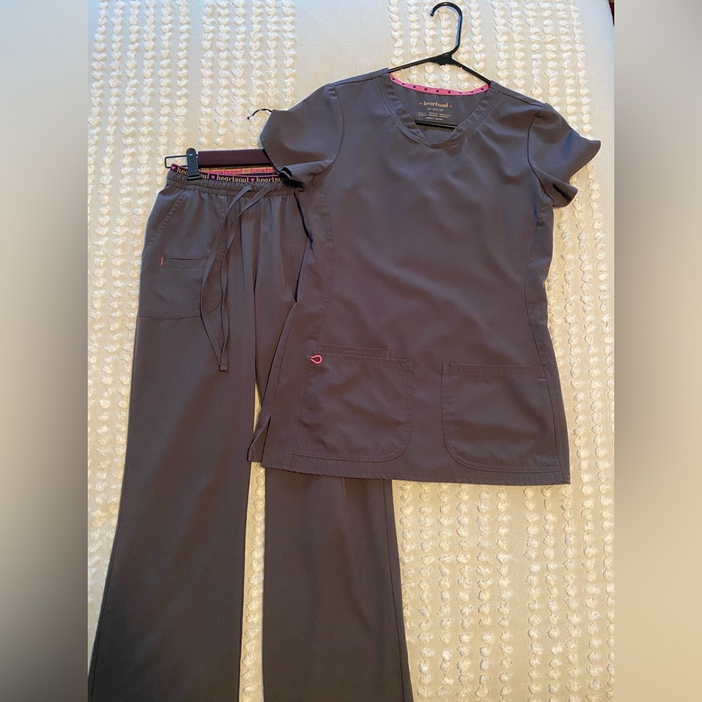 HeartSoul women’s pewter scrub top and pants